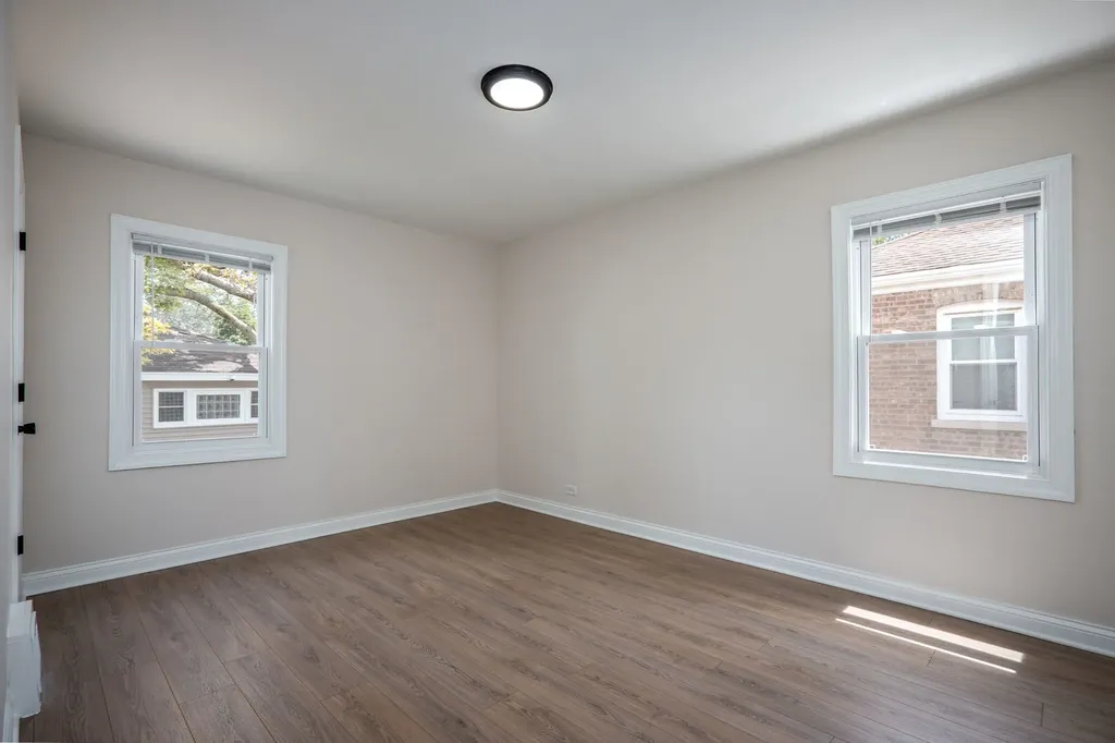 12915 South Parnell Avenue Chicago IL 60628