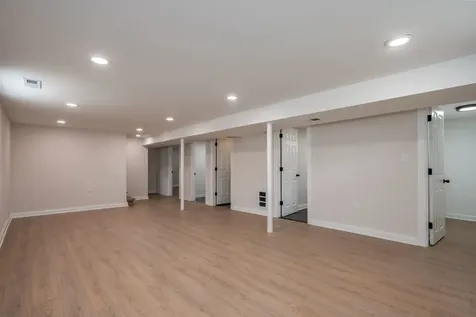 12915 South Parnell Avenue Chicago IL 60628