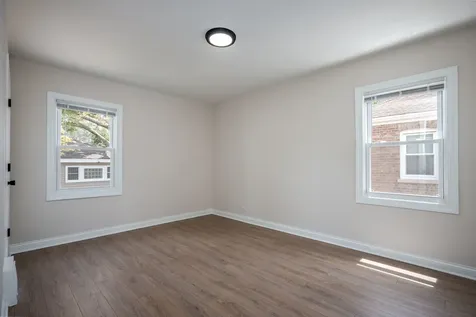 12915 South Parnell Avenue Chicago IL 60628