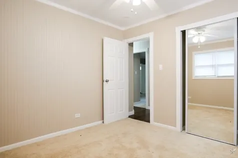 1595 Highland Boulevard Hoffman Estates IL 60169
