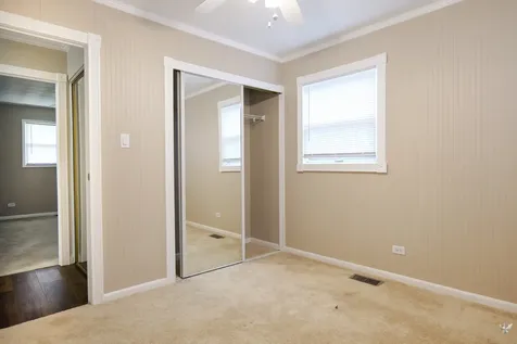 1595 Highland Boulevard Hoffman Estates IL 60169