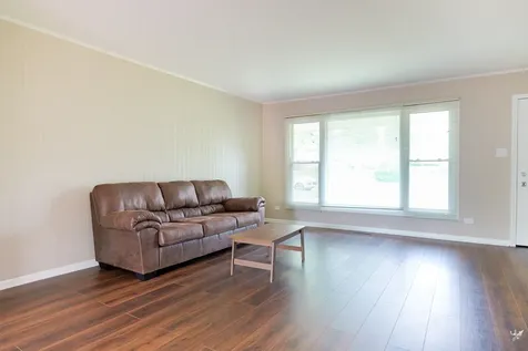 1595 Highland Boulevard Hoffman Estates IL 60169