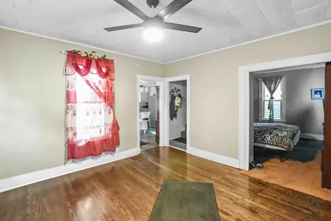 15604 Loomis Avenue Harvey IL 60426