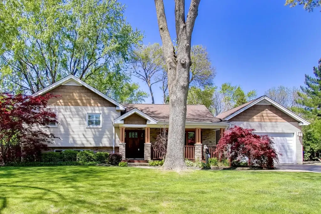 15352 West Cherrywood Lane Libertyville IL 60048