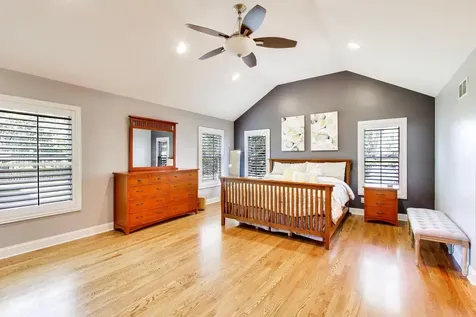 15352 West Cherrywood Lane Libertyville IL 60048