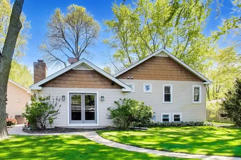 15352 West Cherrywood Lane Libertyville IL 60048
