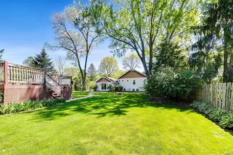 15352 West Cherrywood Lane Libertyville IL 60048