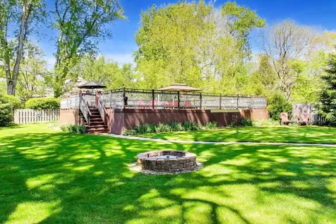 15352 West Cherrywood Lane Libertyville IL 60048