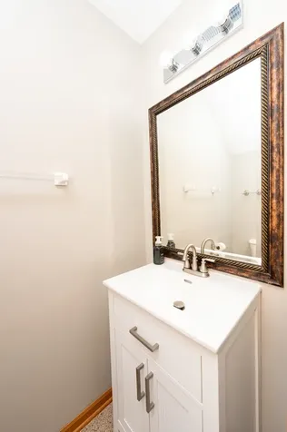 2231 Flagstone Lane Carpentersville IL 60110