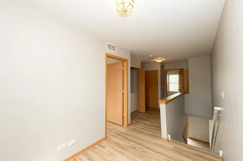 2231 Flagstone Lane Carpentersville IL 60110