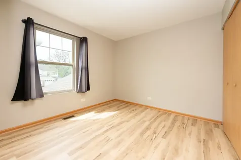 2231 Flagstone Lane Carpentersville IL 60110