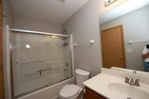 2231 Flagstone Lane Carpentersville IL 60110
