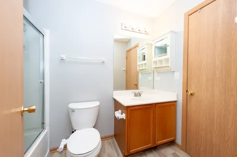 2231 Flagstone Lane Carpentersville IL 60110