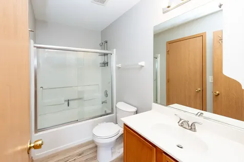 2231 Flagstone Lane Carpentersville IL 60110