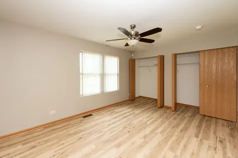 2231 Flagstone Lane Carpentersville IL 60110