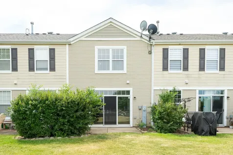 2231 Flagstone Lane Carpentersville IL 60110