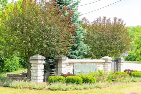 2231 Flagstone Lane Carpentersville IL 60110