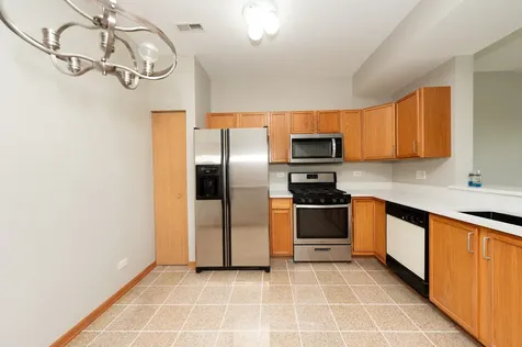 2231 Flagstone Lane Carpentersville IL 60110