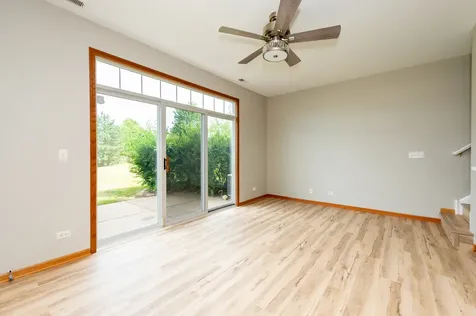 2231 Flagstone Lane Carpentersville IL 60110