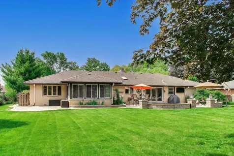 16 South Wildwood Drive Prospect Heights IL 60070
