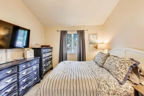 3923 East Lake Shore Drive Wonder Lake IL 60097