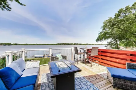 3923 East Lake Shore Drive Wonder Lake IL 60097