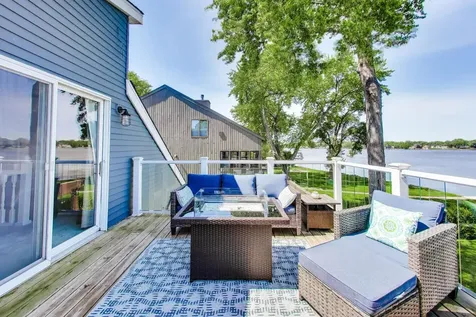 3923 East Lake Shore Drive Wonder Lake IL 60097