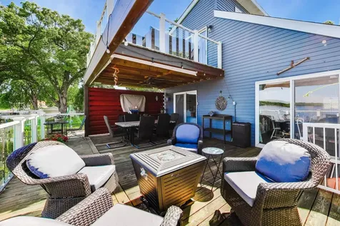 3923 East Lake Shore Drive Wonder Lake IL 60097