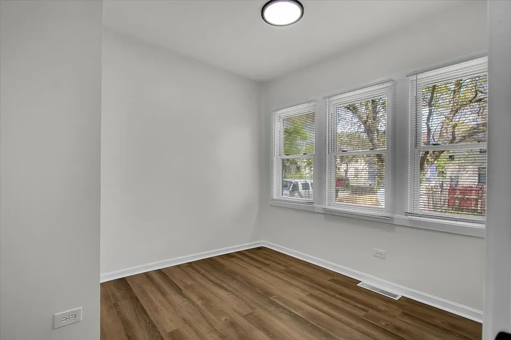 11741 South Wentworth Avenue Chicago IL 60628