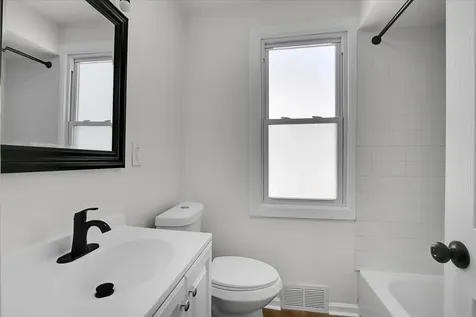 11741 South Wentworth Avenue Chicago IL 60628