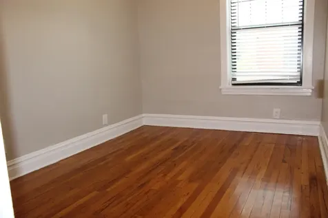 5024 North Winthrop Avenue Chicago IL 60640