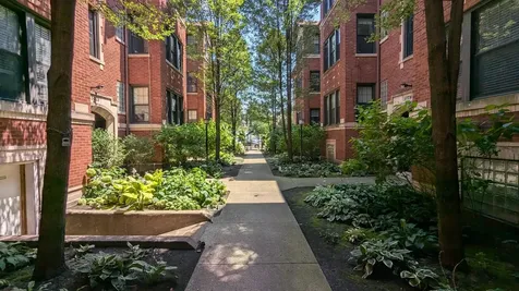 5024 North Winthrop Avenue Chicago IL 60640