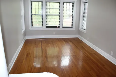 5024 North Winthrop Avenue Chicago IL 60640