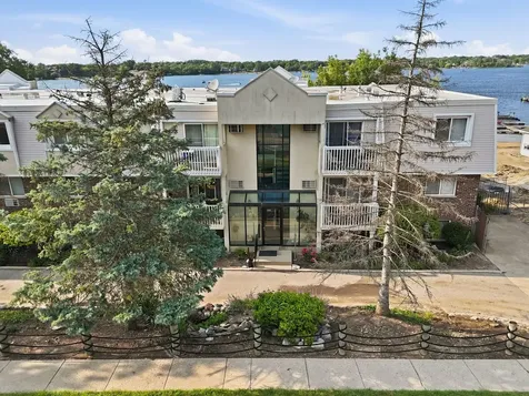 213 East Liberty Street Wauconda IL 60084