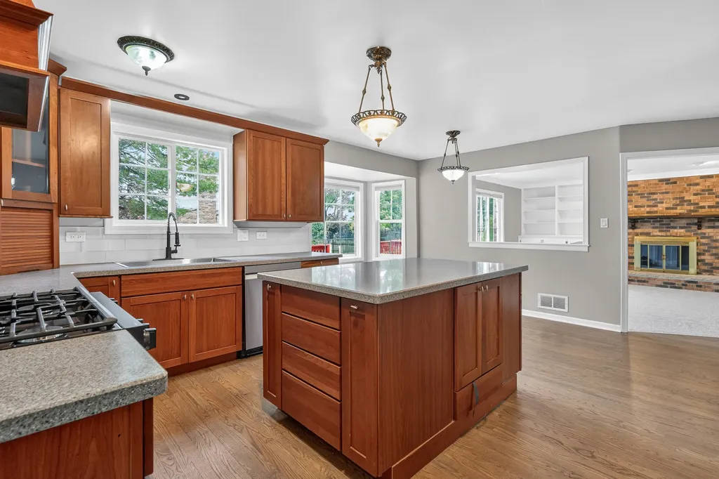8415 Country Club Lane Orland Park IL 60462