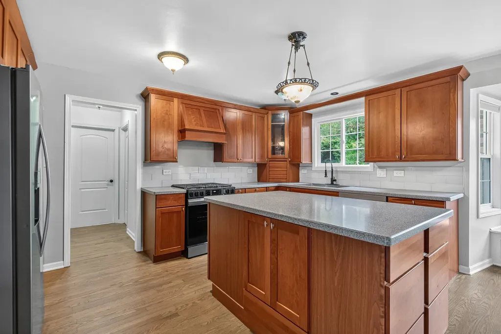 8415 Country Club Lane Orland Park IL 60462