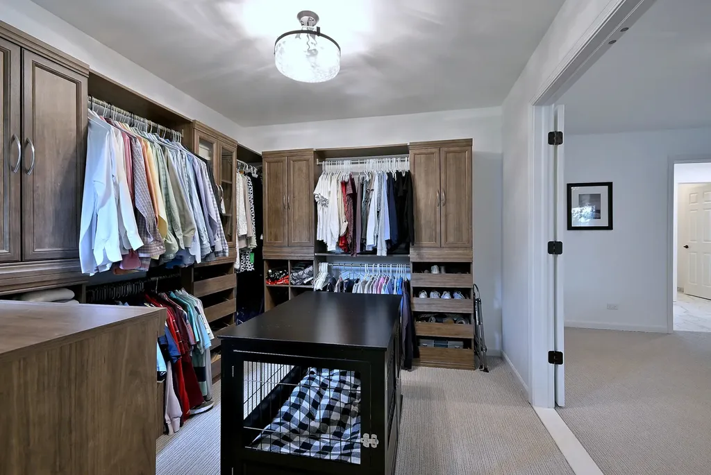 2S025 Twin Oaks Drive Wheaton IL 60189