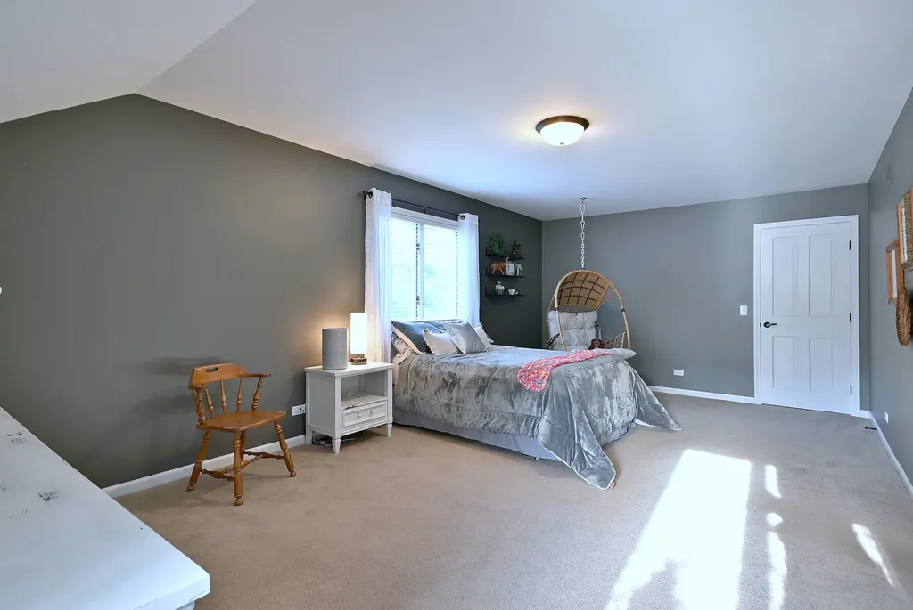 2S025 Twin Oaks Drive Wheaton IL 60189
