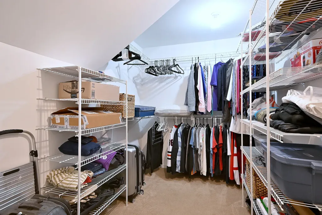 2S025 Twin Oaks Drive Wheaton IL 60189