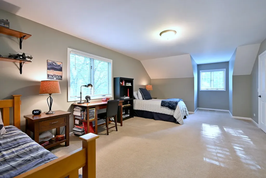 2S025 Twin Oaks Drive Wheaton IL 60189