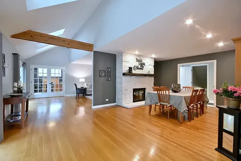 2S025 Twin Oaks Drive Wheaton IL 60189