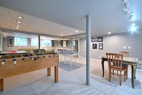 2S025 Twin Oaks Drive Wheaton IL 60189