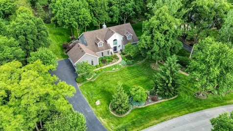 2S025 Twin Oaks Drive Wheaton IL 60189