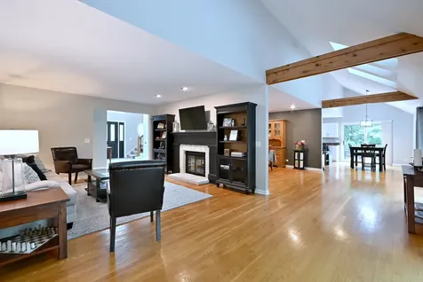 2S025 Twin Oaks Drive Wheaton IL 60189