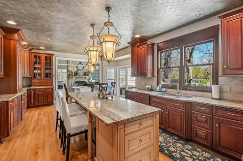 3N681 Trotter Lane St. Charles IL 60175