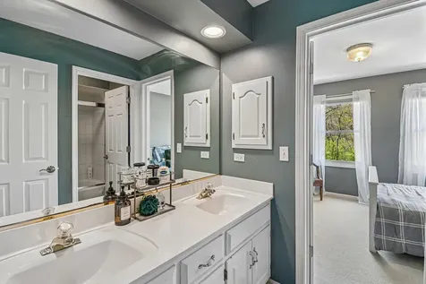 3N681 Trotter Lane St. Charles IL 60175