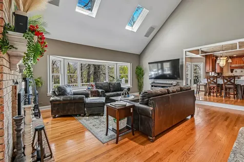 3N681 Trotter Lane St. Charles IL 60175