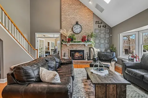 3N681 Trotter Lane St. Charles IL 60175