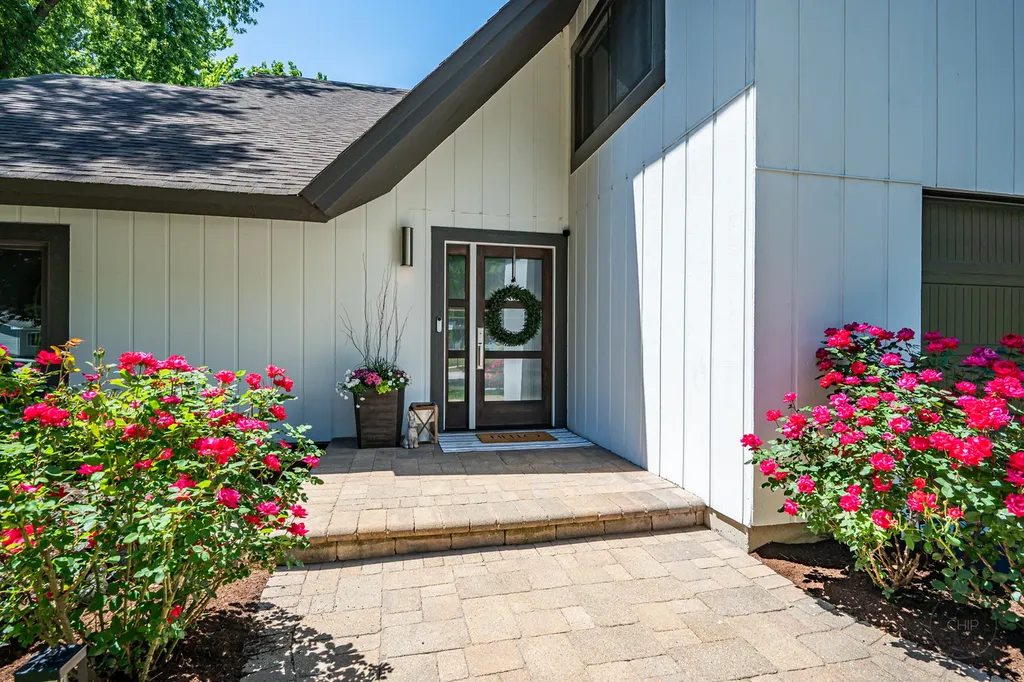 52 Redstart Road Naperville IL 60565