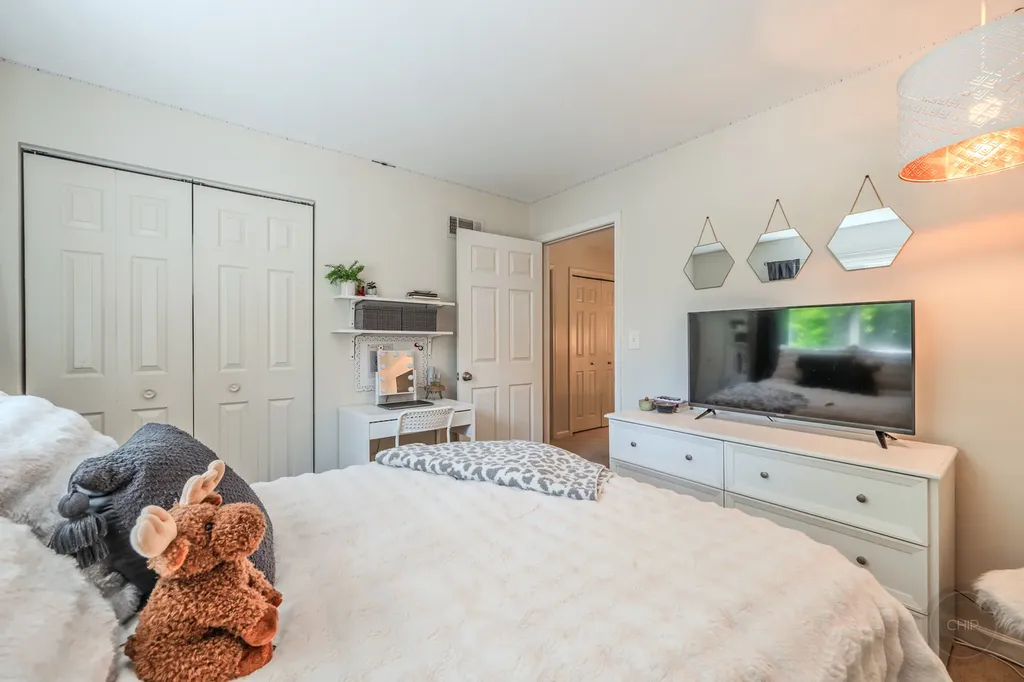 52 Redstart Road Naperville IL 60565
